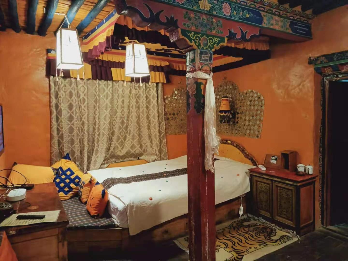 Shambhala Palace Hotel Lhasa Ngoại thất bức ảnh