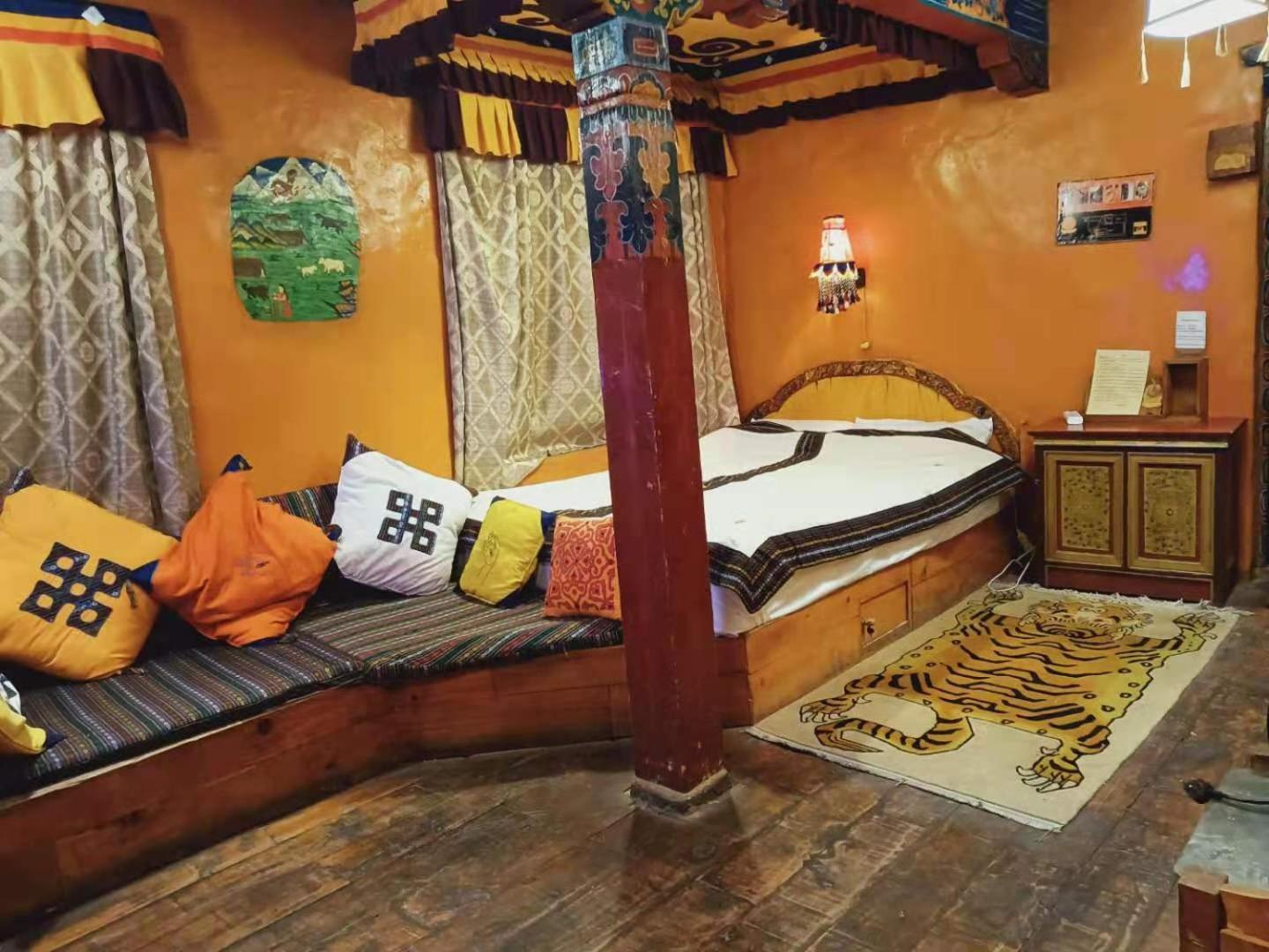 Shambhala Palace Hotel Lhasa Ngoại thất bức ảnh