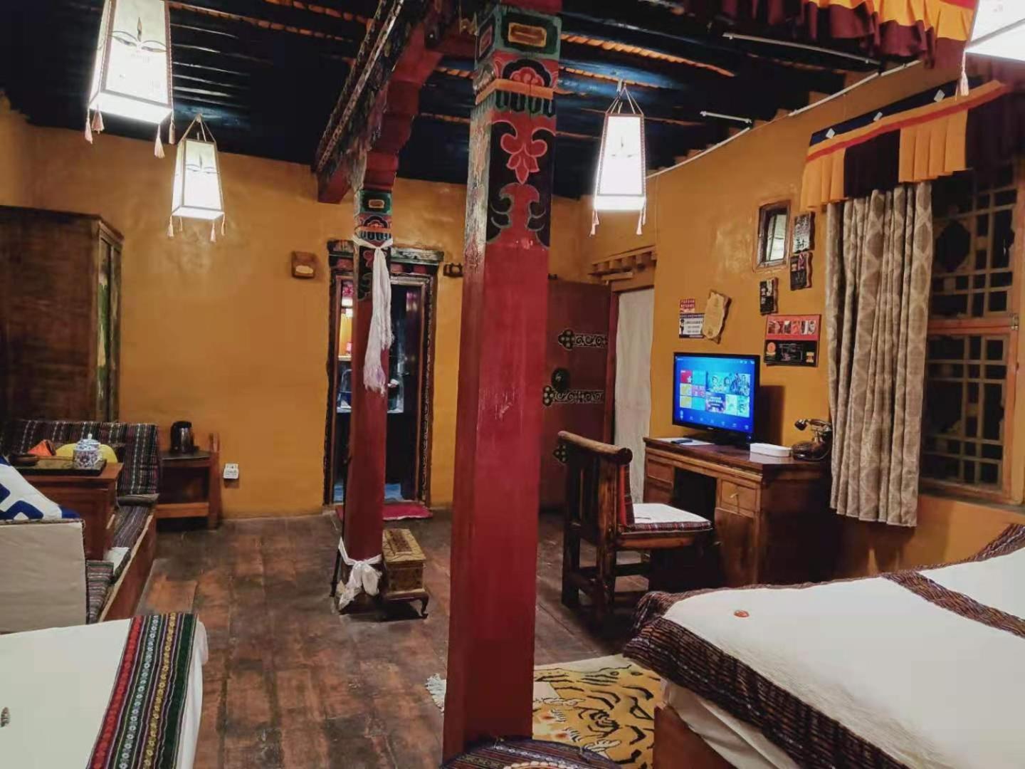 Shambhala Palace Hotel Lhasa Ngoại thất bức ảnh