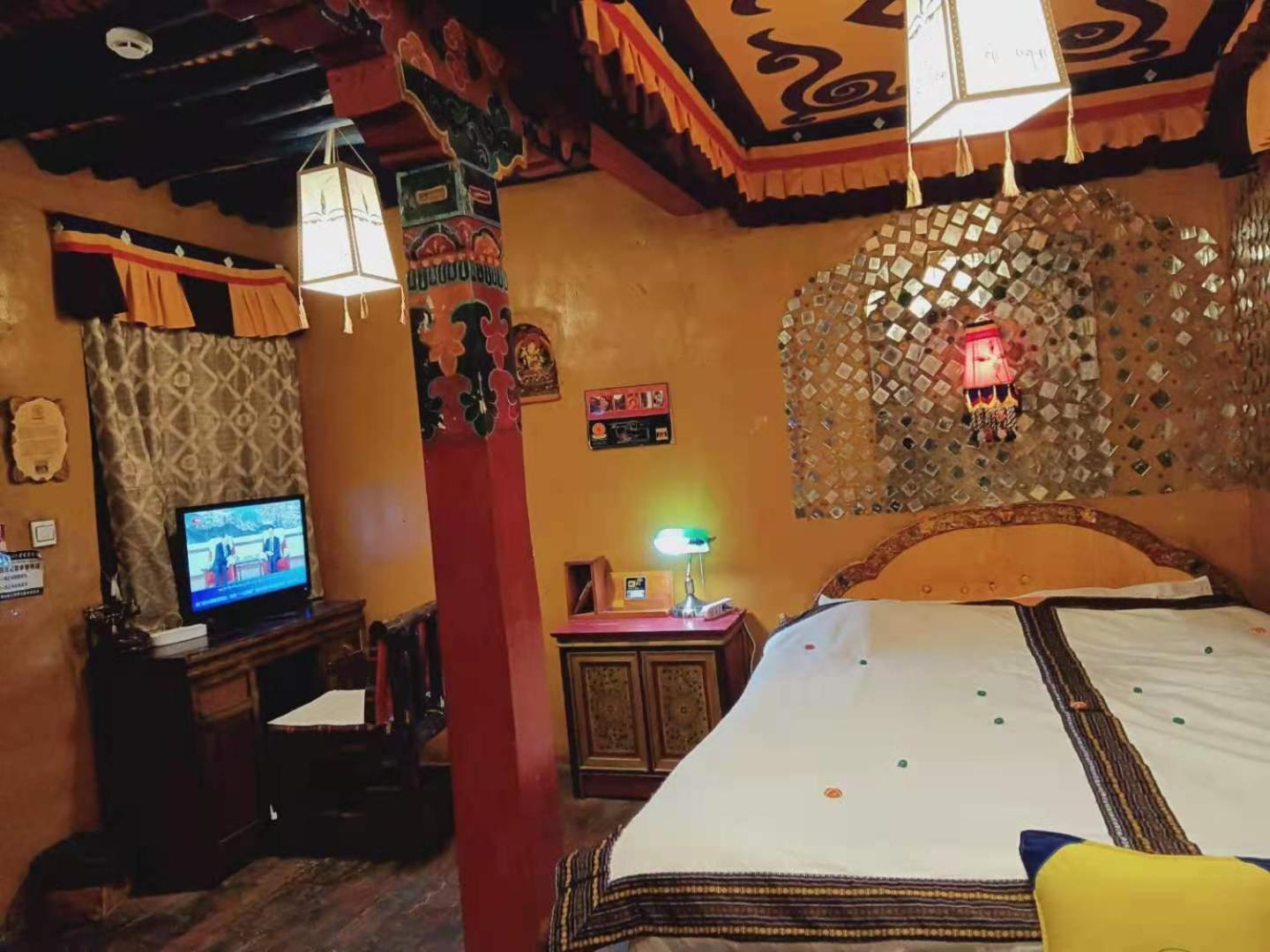 Shambhala Palace Hotel Lhasa Ngoại thất bức ảnh